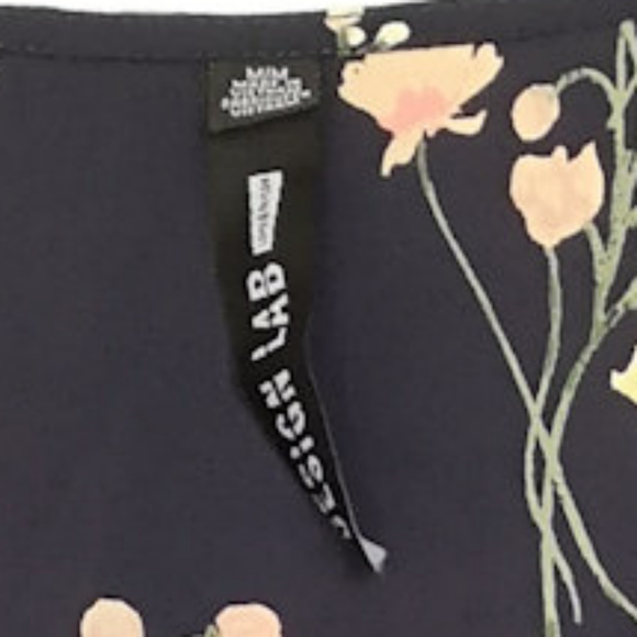 nwt Short Sleeve Floral Blouse black/multi M - Picture 3 of 3